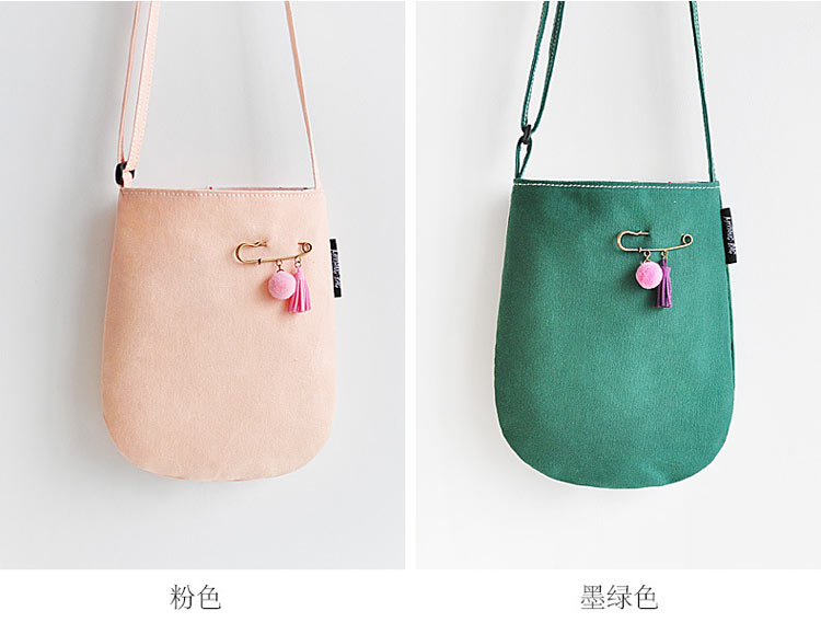 Lovely canvas shoulder slung bag