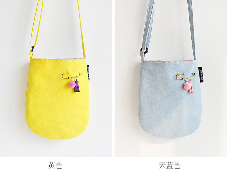 Lovely canvas shoulder slung bag