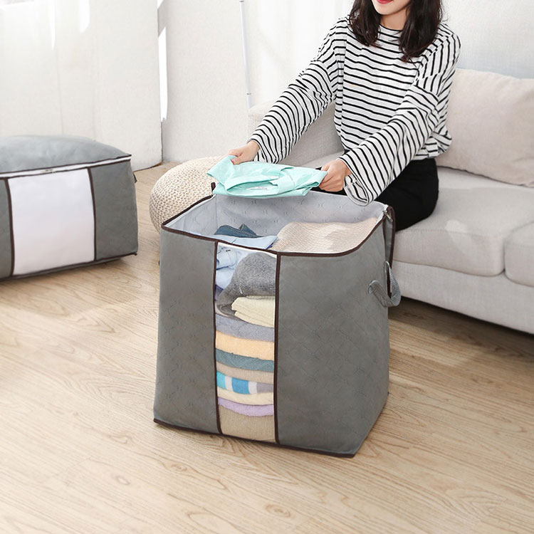 Portable non-woven quilt clothes storage bag